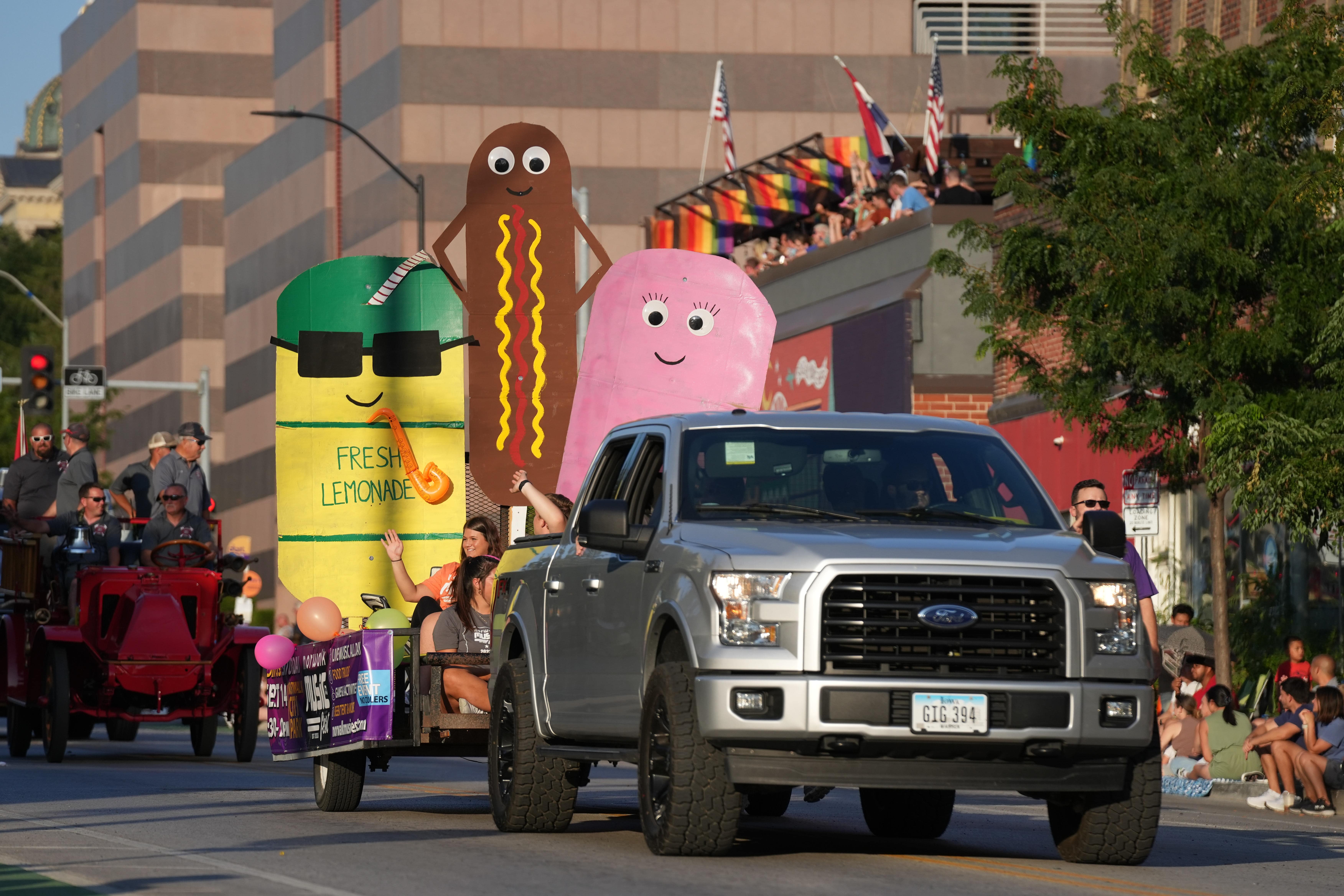 Norwalk Music Fest parade float shows off Fair food favorites.