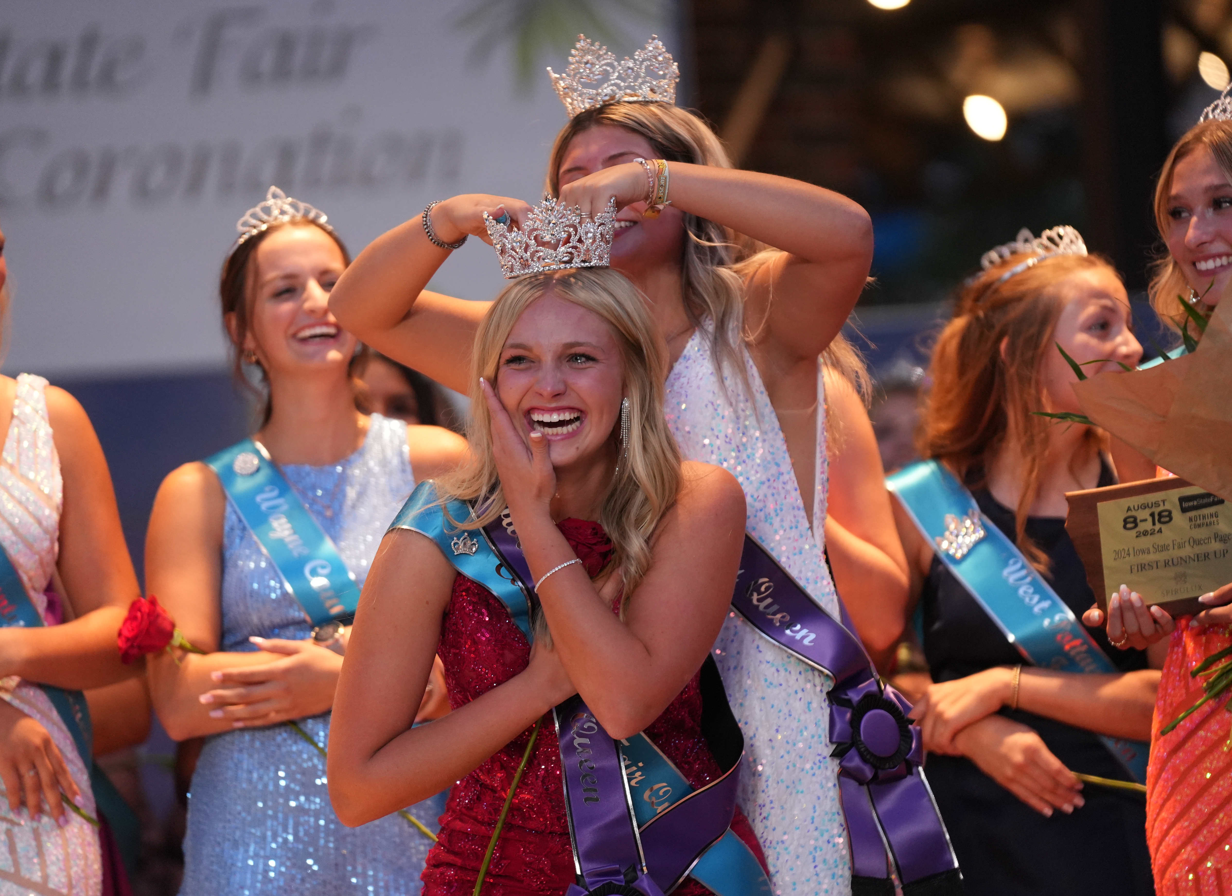 Elli Blackford of Clarke County getting crowned 2024 Iowa State Fair Queen