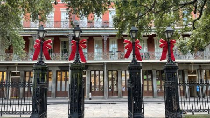 Bows on columns in French Quarter, New Orleans